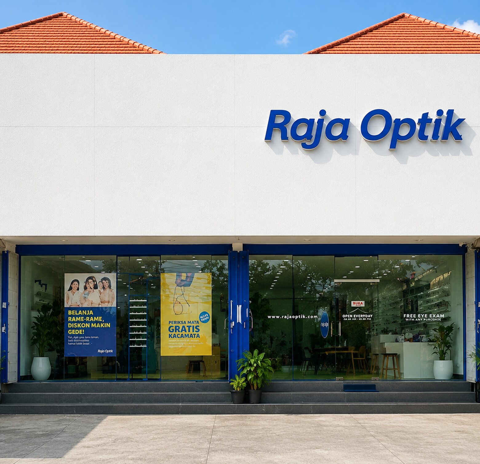 The Raja Optik store front in Denpasar